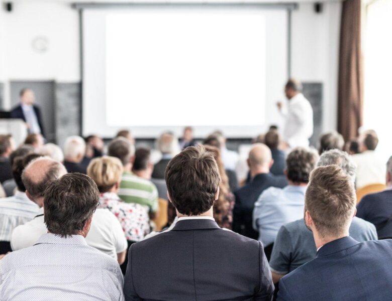 Organiser un séminaire professionnel réussi : pourquoi la Normandie s&rsquo;impose comme destination incontournable
