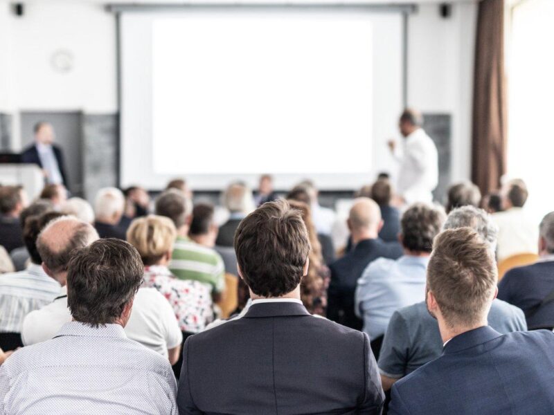Organiser un séminaire professionnel réussi : pourquoi la Normandie s&rsquo;impose comme destination incontournable